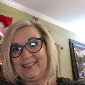 Meet your Posher, Brenda